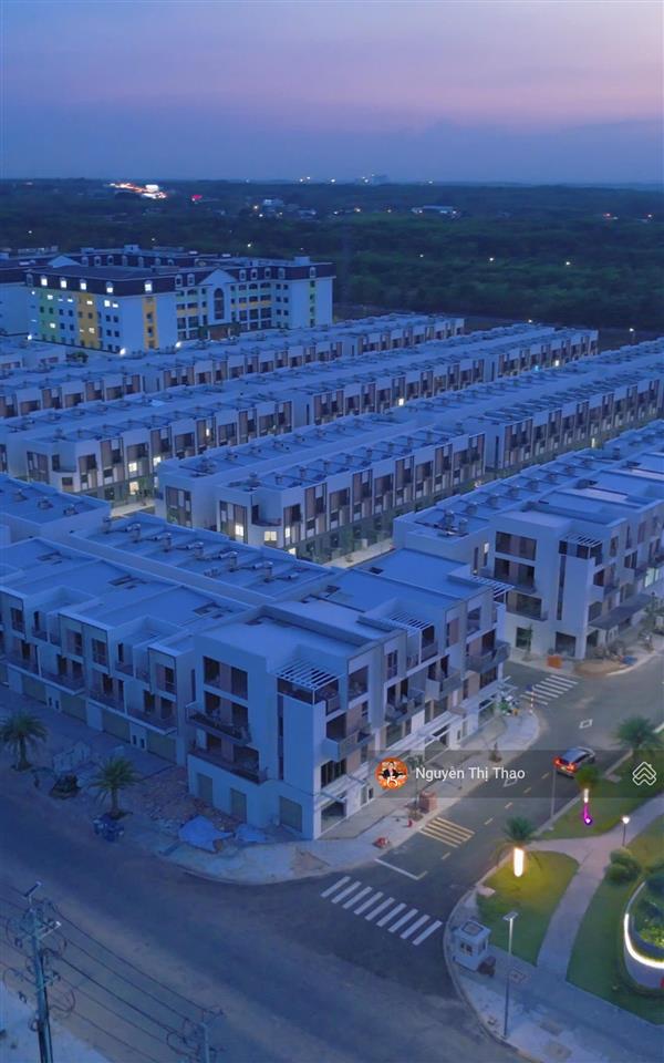 Giỏ hàng cuối shophouse cuối đẹp nhất khkhome trung tâm tpm bình dương  cho thuê 30tr/ tháng.