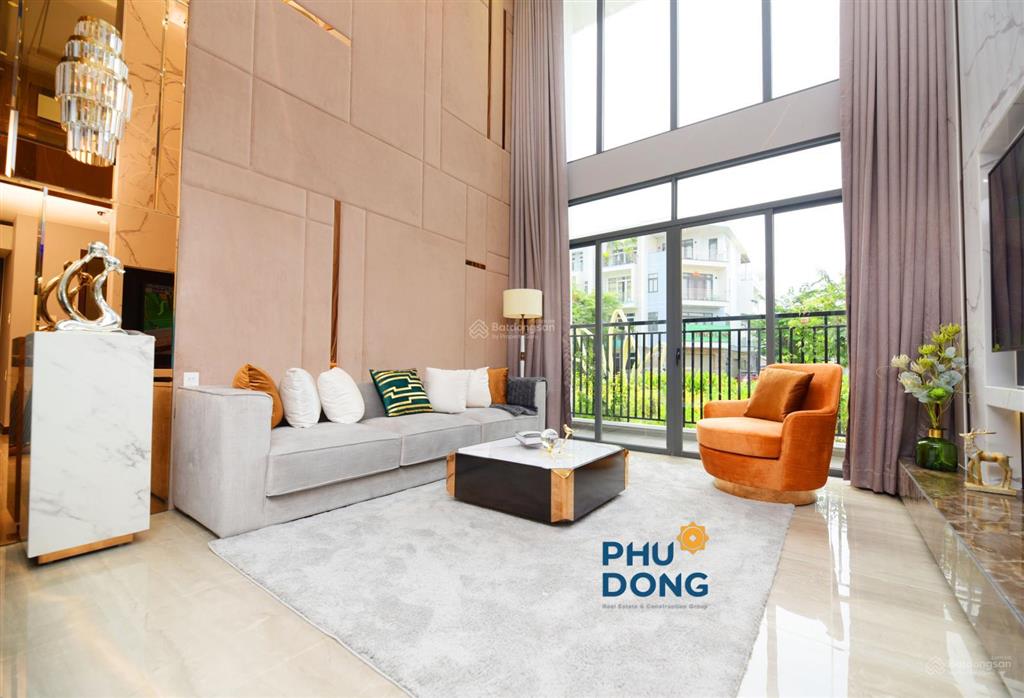 Căn hộ 3 phòng ngủ phú đông sky garden chỉ từ 40 triệu/m2, không gian sống 120m2 rộng rãi
