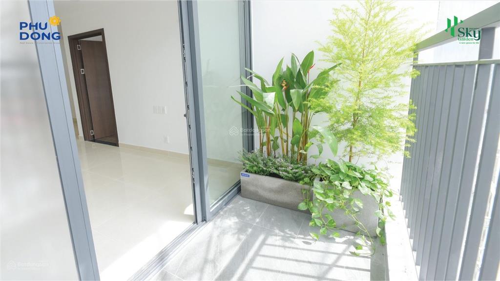 View hồ bơi hiếm phú đông sky garden chỉ 3,75 tỷ bao ra sổ