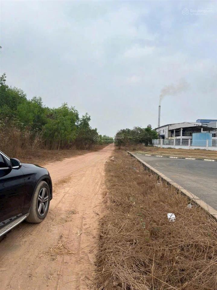 Bán 16.700m2 đất an tây, giáp kcn việt hương sẵn 300m thổ cư shr giá 29 tỷ tiềm năng đầu tư cao