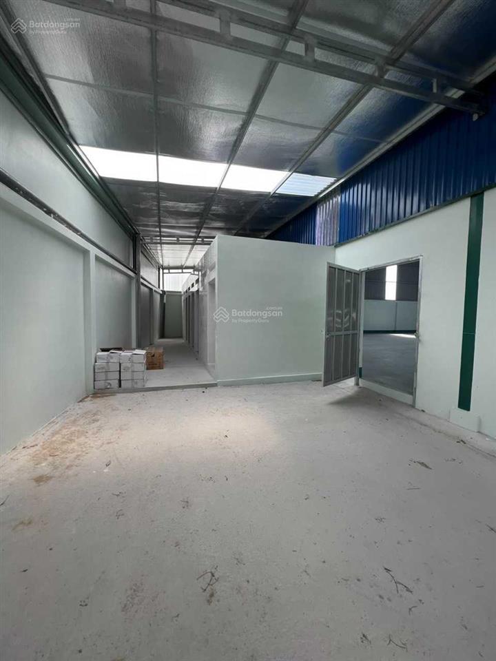 Bán xưởng 4000m2 mặt tiền đt 741