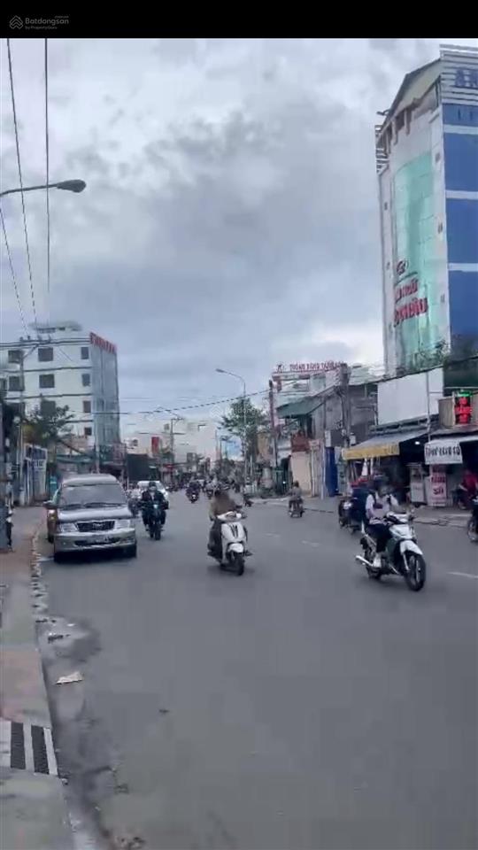 Bán nhà mặt tiền đường cách mạng tháng tám trung tâm thủ dầu một