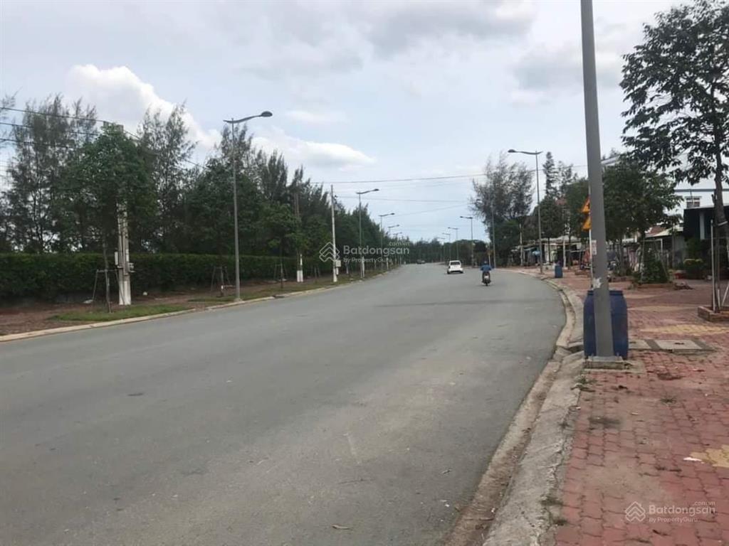 Cần bán 8962 m2 đất đường trần ngọc lên, kế bên sân golf