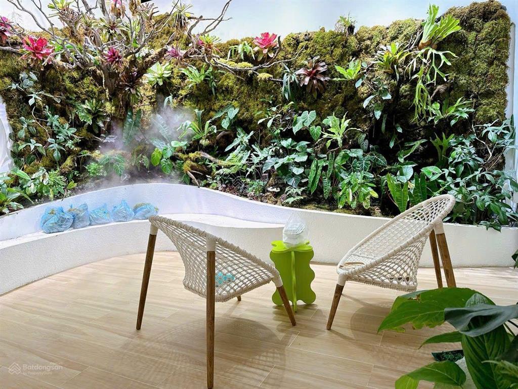 Bán biệt thự hồ bơi sân vườn phường bình dương gần bv 1500 giường
