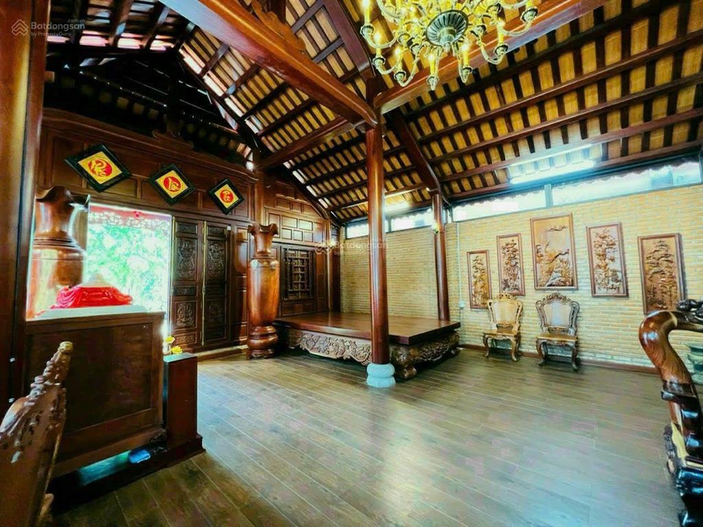 Bán biệt thự hồ bơi sân vườn phường bình dương gần bv 1500 giường