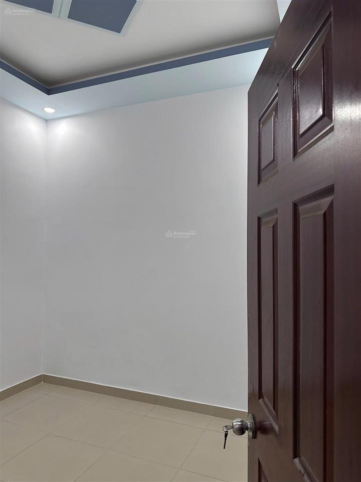Hàng hiếm tại nguyễn thị chạy, p. dĩ an, tp. hcm giá 4,8 tỷ, dt 86,5 m2, 4pn, 2wc, 1 lầu
