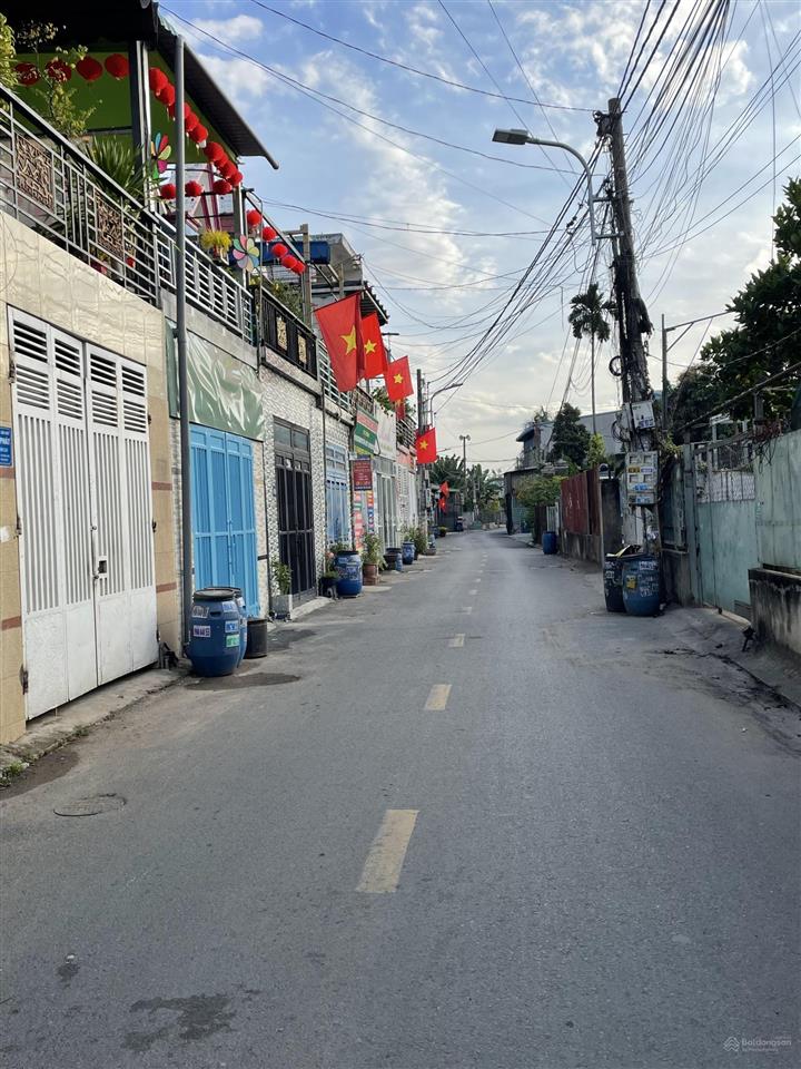 Chính chủ bán nhà đường nhựa buôn bán gần chợ ngã ba ông xã , đường đoàn thị kia