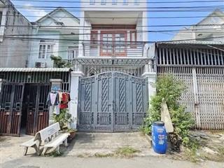 Chính chủ bán nhà trệt lầu đường nhựa 9 m thông, gần ngã tư 550 dĩ an