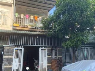 Bán nhà trệt lầu đường nhựa 9m, vỉa hè 2 bên 3 m gần ngã tư 550.