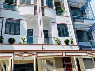 Bán nhà trệt 2 lầu hoàn công đầy đủ gần chợ dĩ an, vị trí trung tâm hẻm trần quang khải đường thông