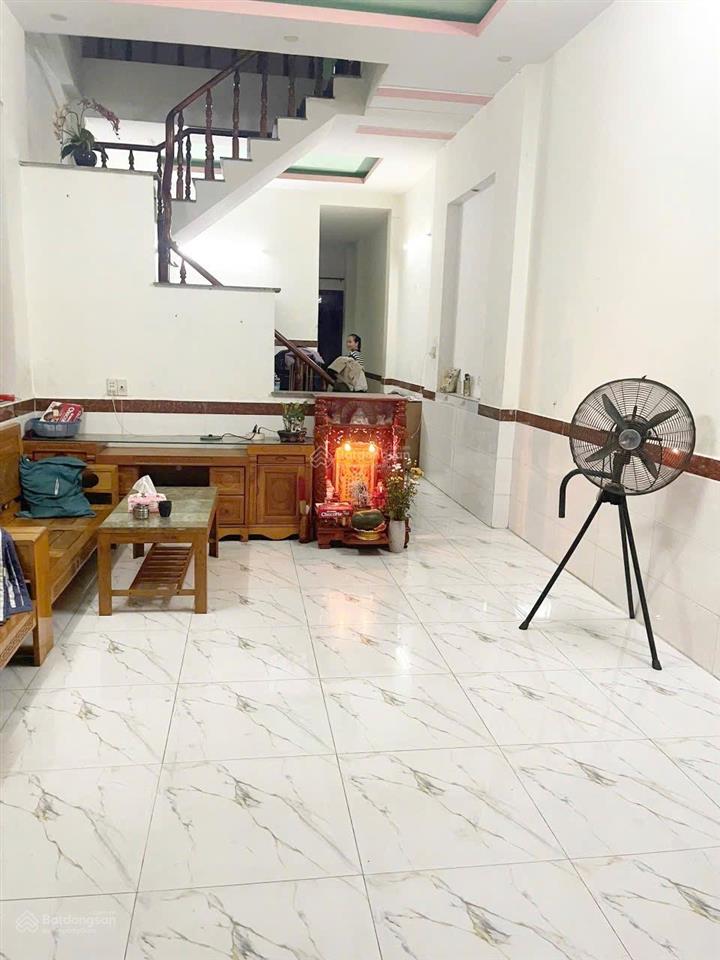 Chủ bán nhà đường nhựa 7 m có vỉa hè 2 bên gần ngã tư 550 dĩ an , khu dân cư an ninh