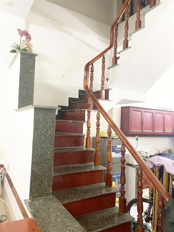 Chủ bán nhà đường nhựa 7 m có vỉa hè 2 bên gần ngã tư 550 dĩ an , khu dân cư an ninh