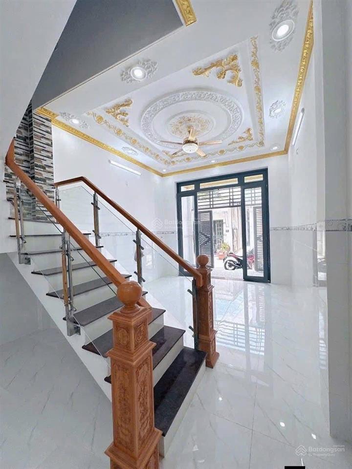 Bán nhà lầu trệt gần vincom dĩ an hẻm đường nguyễn du nhà mới tinh trệt lầu , hẻm xe hơi tới nhà