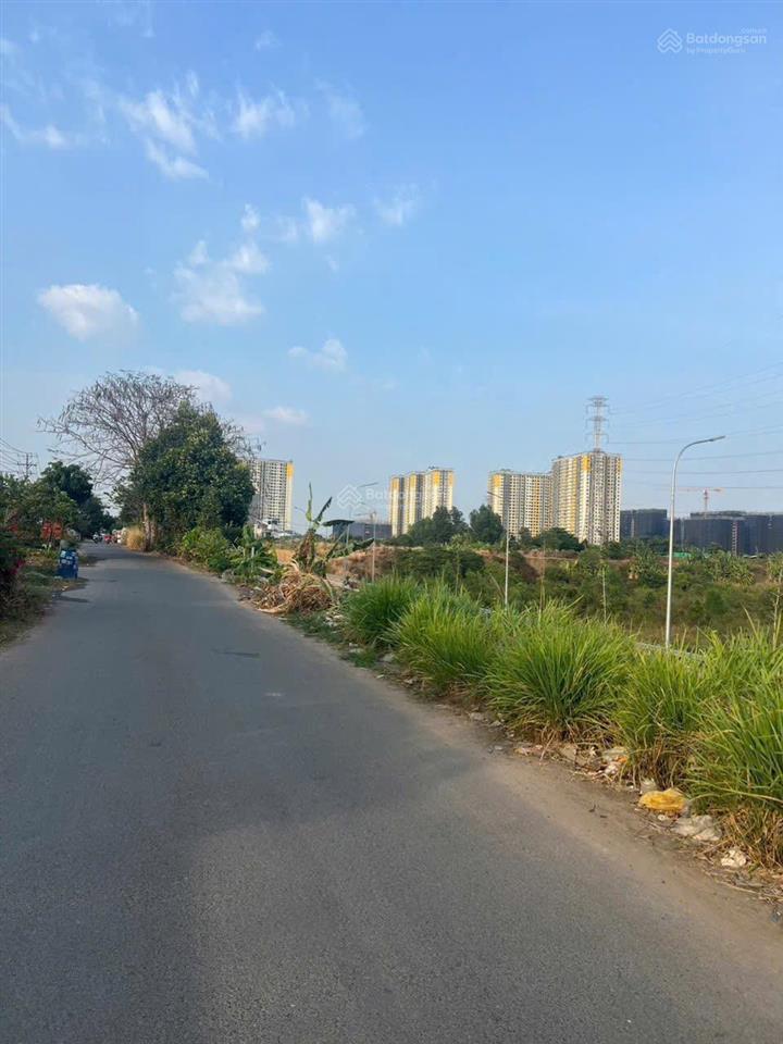 Cho thuê nhà trệt lầu sát làng đại học, đường xe hơi, có 4 phòng
