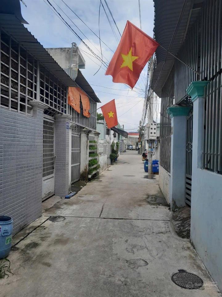 Bán nhà cấp 4 gác đổ dt 109 m2 gần đường nguyễn an ninh, sát trung tâm hành chính gần chợ dĩ an