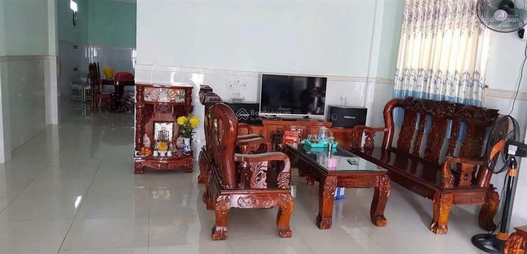 Bán nhà cấp 4 gác đổ dt 109 m2 gần đường nguyễn an ninh, sát trung tâm hành chính gần chợ dĩ an