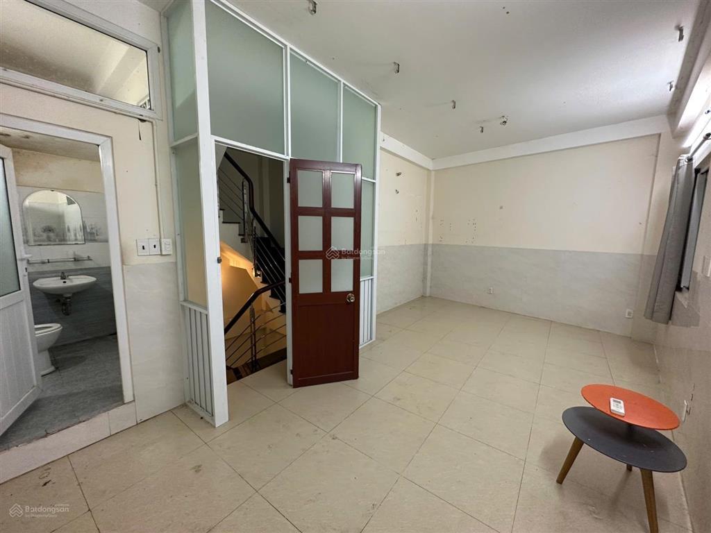 Cho thuê nhà trệt 3 lầu đường 3/2, quận 10, hồ chí minh