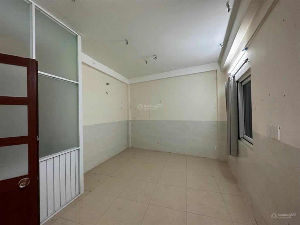 Cho thuê nhà trệt 3 lầu đường 3/2, quận 10, hồ chí minh