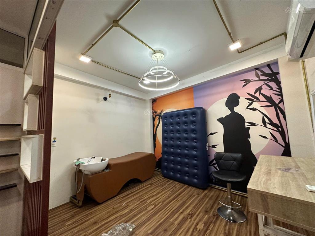 Cho thuê nhà trệt 3 lầu đường 3/2, quận 10, hồ chí minh