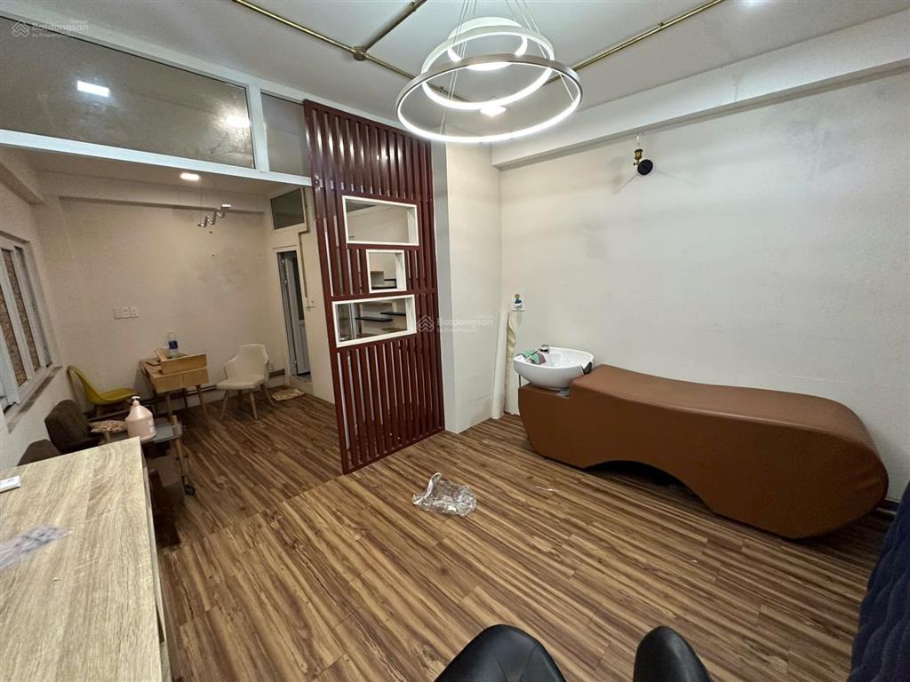 Cho thuê nhà trệt 3 lầu đường 3/2, quận 10, hồ chí minh