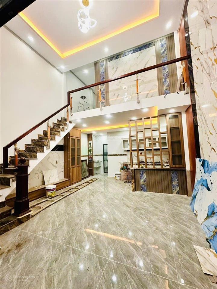 Bán nhà cấp 4 gác đổ chắc chắn gần ngã tư chiêu liêu, đường xe hơi