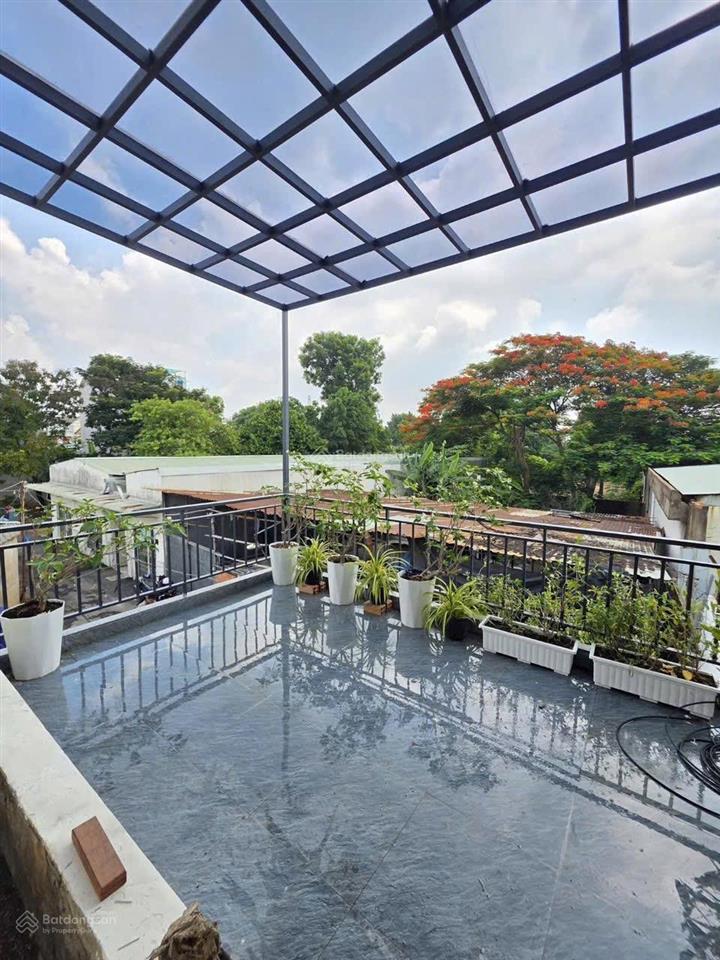 Bán nhà trệt lầu còn mới gần làng đại học quốc gia thành phố hồ chí minh