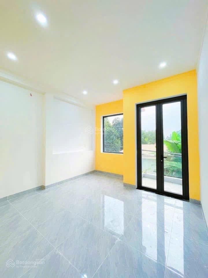Bán nhà trệt lầu gần đường nguyễn an ninh, chợ dĩ an