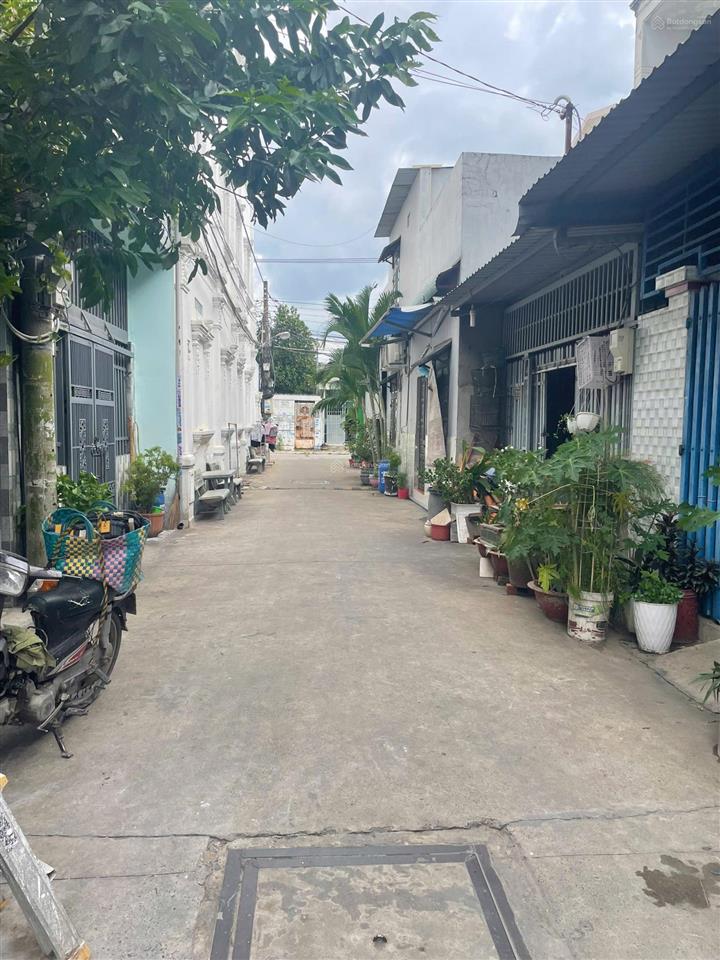 Bán nhà lầu trệt gần đường nguyễn hữu cảnh, gần hội trường và trường học đông hòa cấp 1, 2