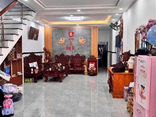 Bán nhà trệt lầu gần chợ dĩ an và cụm trường học dĩ an 123, vị trí trung tâm của dĩ an
