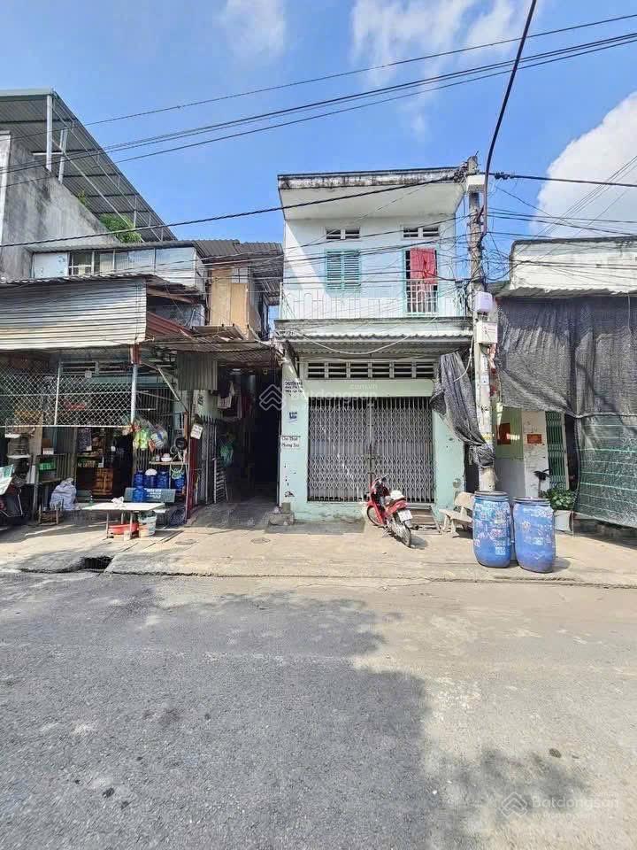 Bán nhà trệt lầu và 10 phòng trọ sát chợ xóm vắng và khu công nghiệp sóng thần