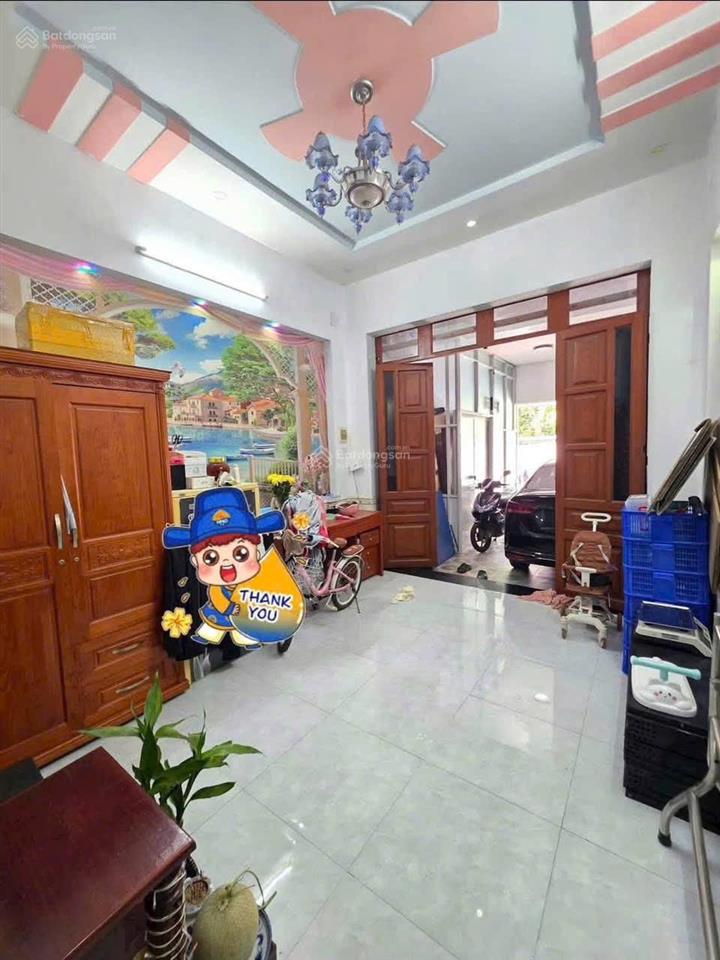 Bán nhà trệt lầu đường thông rộng rãi gần cụm trường học tân đông hiệp