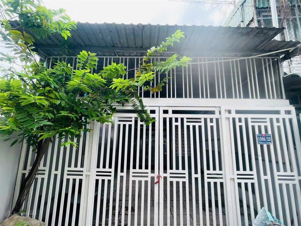 Bán nhà cấp 4 mới đẹp gần chợ đoàn thị kia dt 102 m2 ngang 4,7 m