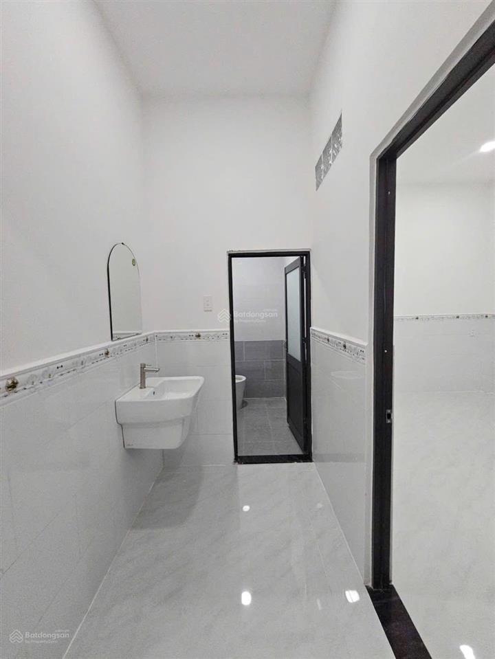 Bán nhà cấp 4 mới đẹp gần chợ đoàn thị kia dt 102 m2 ngang 4,7 m
