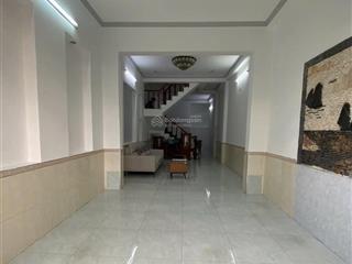 Bán nhà đường nhựa 10 m thông gần ngã tư 550 dĩ an