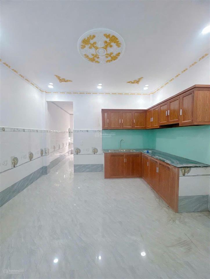 Bán nhà cấp 4 có gác đổ gần trung tâm hành chính dĩ an, vị trí đẹp dt 72m2 (4x18)m