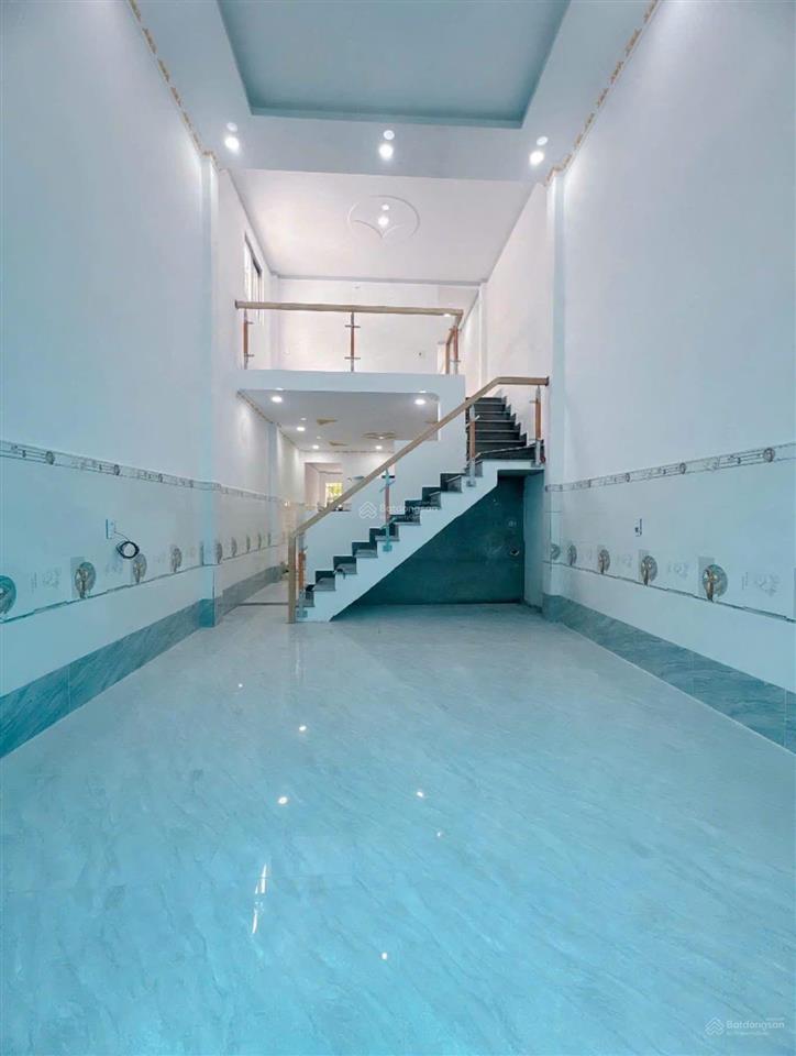 Bán nhà cấp 4 có gác đổ gần trung tâm hành chính dĩ an, vị trí đẹp dt 72m2 (4x18)m