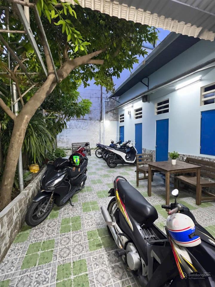 Bán nhà cấp 4 và 5 phòng trọ gần khu công nghiệp sóng thần, chợ xóm nghèo, phường dĩ an