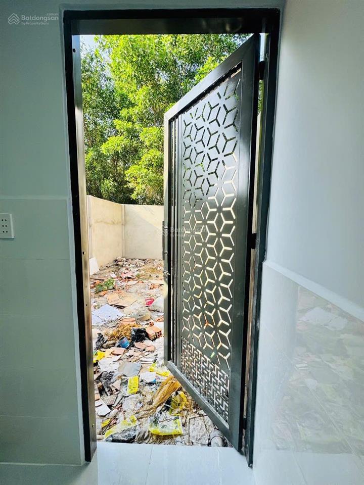 Cho thuê nhà trệt lầu, dt đất 110 m2 có sân sau trồng rau nuôi gà, đường số 11 linh xuân thủ đức