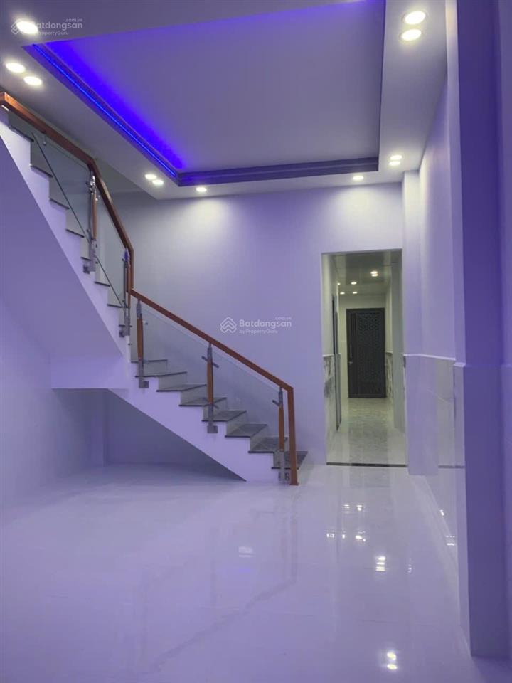 Cho thuê nhà trệt lầu, dt đất 110 m2 có sân sau trồng rau nuôi gà, đường số 11 linh xuân thủ đức