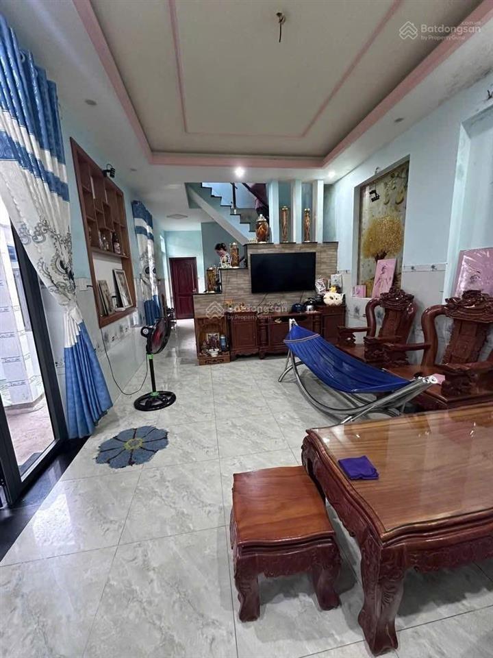 Bán nhà trệt lầu cách chợ dĩ an tầm 200 m, sát đường lý thường kiệt vào 30 m