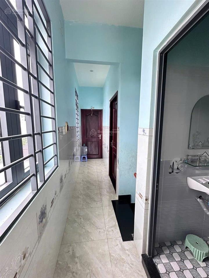 Bán nhà trệt lầu cách chợ dĩ an tầm 200 m, sát đường lý thường kiệt vào 30 m