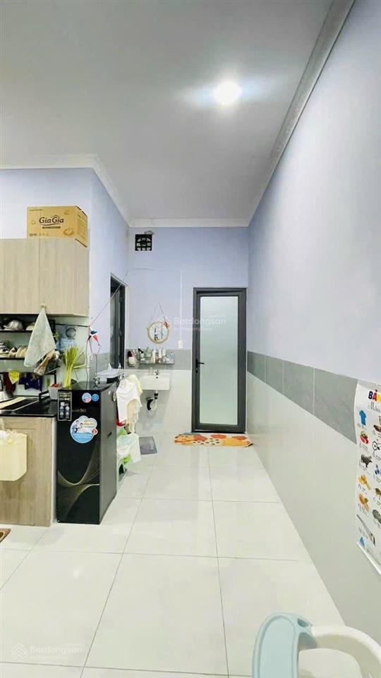 Bán nhà trệt lầu cách siêu thị bigc (go!) tầm 400 m vị trí đẹp,