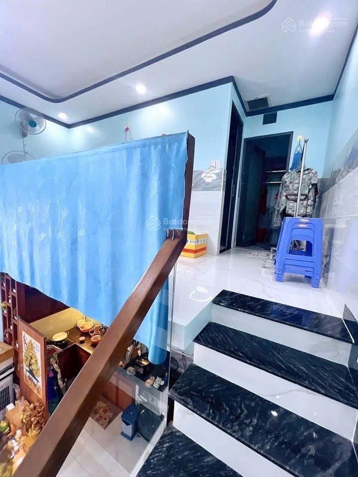 Bán nhà cấp 4 gác đổ gần ngã ba ông xã, chợ đoàn thị kia, đường nhựa 5 m
