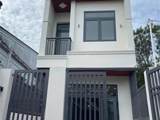 Cần bán nhà lầu trệt  ngay trung tâm dĩ an  hcm