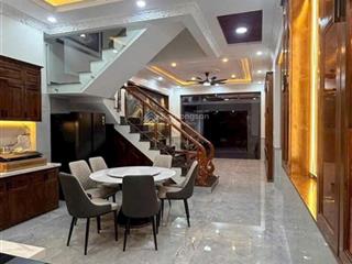 Chính chủ cần bán nhà trệt 2 lầu mới, ngay s.thị go. giáp thủ đức. đã hoàn công. dt 120m. t.cư 70m