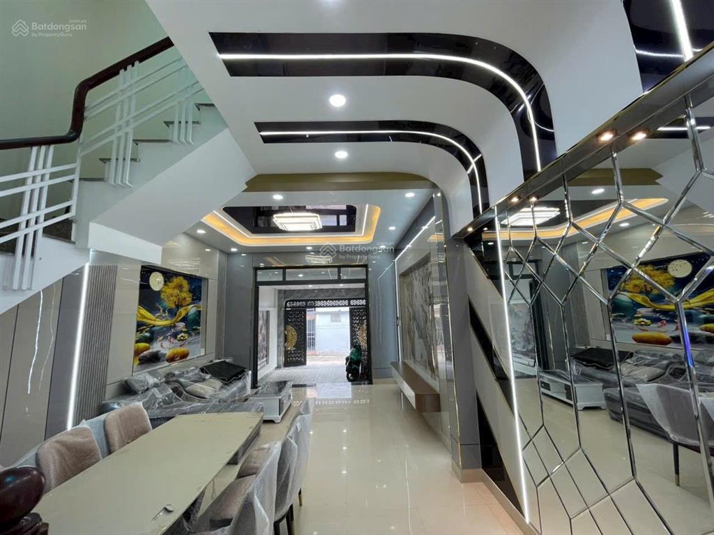 Chính chủ cần bán trệt 2 lầu ở p.đông hoà. giáp ql1k, gần s.thị go. đường thông 3,5m.3pn,3wc.dt 74m