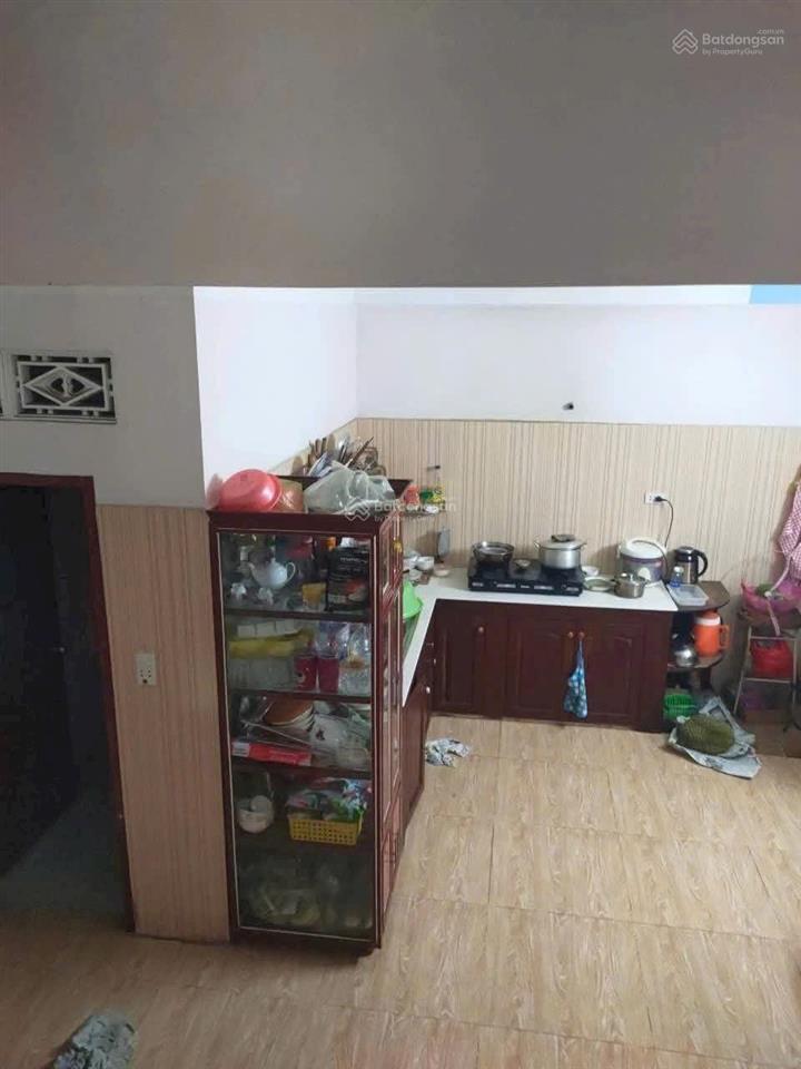 Chính chủ cần bán nhà 1 trệt 1 lầu 1 lửng ở dĩ an. dt 71m. ngang 5m. đường xe hơi. gần phạm hưu lầu