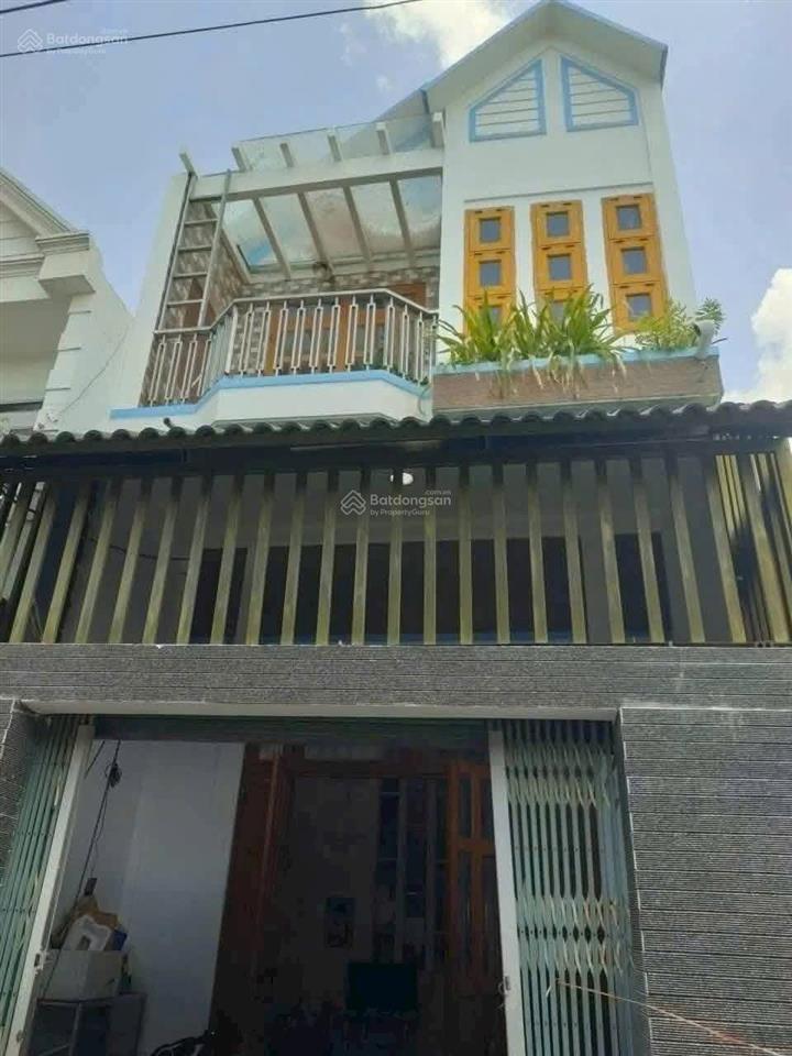 Chính chủ cần bán nhà 1 trệt 1 lầu 1 lửng ở dĩ an. dt 71m. ngang 5m. đường xe hơi. gần phạm hưu lầu
