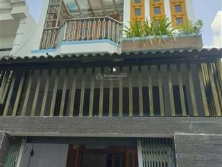 Chính chủ cần bán nhà 1 trệt 1 lầu 1 lửng ở dĩ an. dt 71m. ngang 5m. đường xe hơi. gần phạm hưu lầu