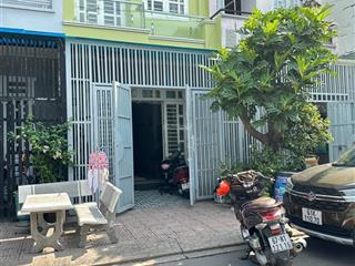 Nhà trêt lâu tum ngay kdc gần big c dĩ an. đường 8m vỉa hè sổ riêng. giá đầu tư